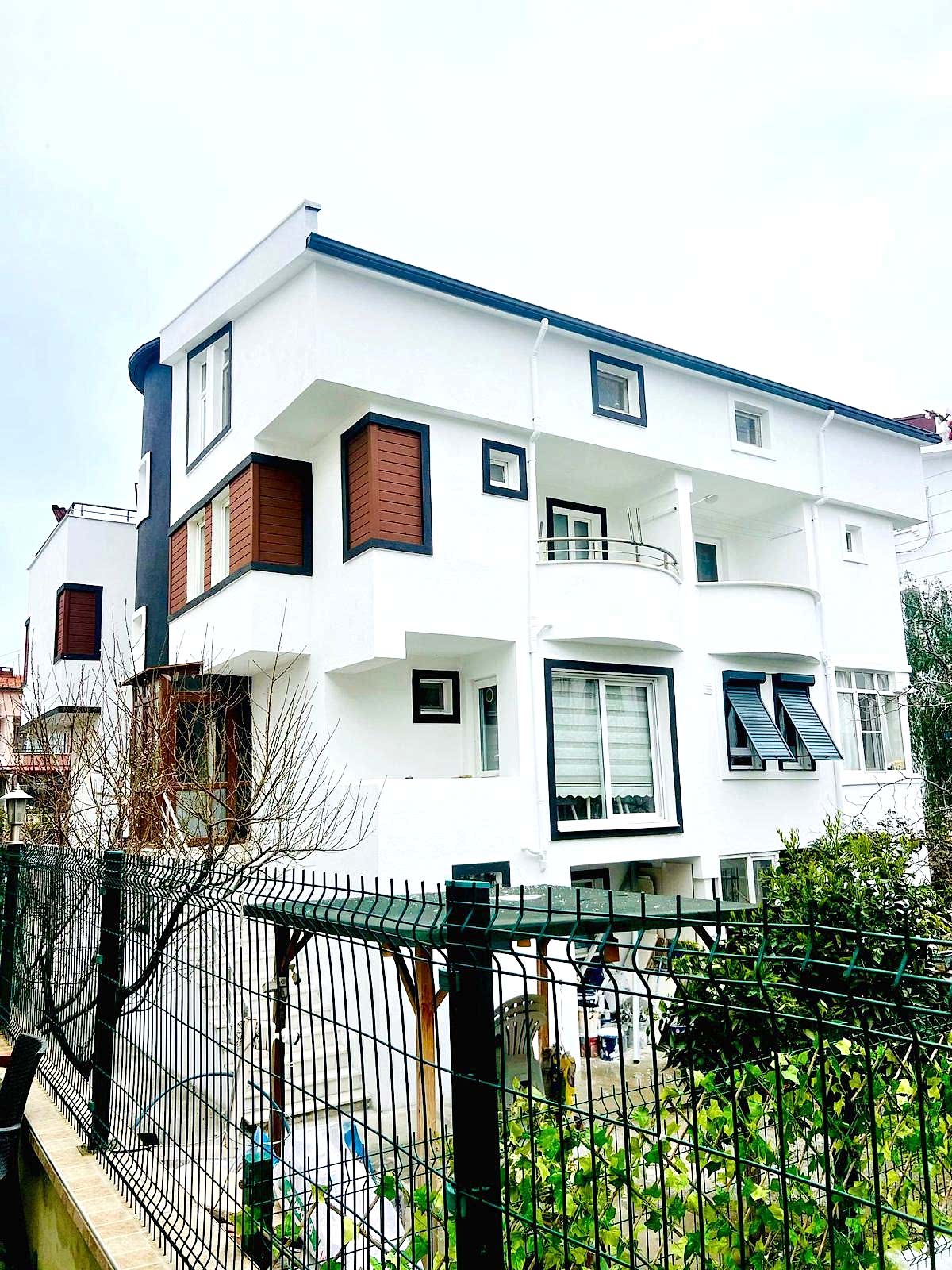 Isı Yalıtımı, Mantolama, Ses Yalıtımı, İzolasyon, Su Yalıtımı, Drenaj, Çatı Aktarma, Yalı Baskı, Epoksi Zemin, Cephe Kaplama, Cephe Boyama, Enerji Kimlik, Söve, Fileli Sıva, Dekoratif Sıva, Tadilat, Dyo Uygulayıcı Bayii, Fili Boya ve Dalmaçyalı Uygulayıcı Bayii, Sika Uygulayıcı Bayii